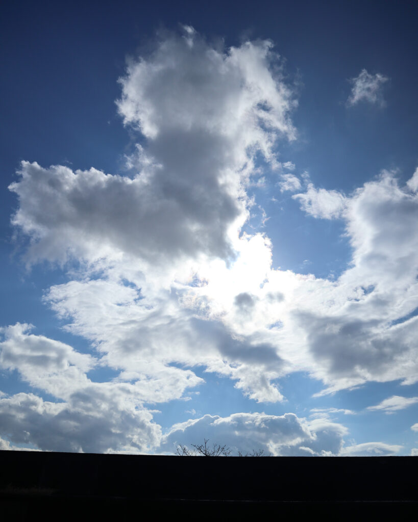 芦屋の空に浮かぶハート形の雲