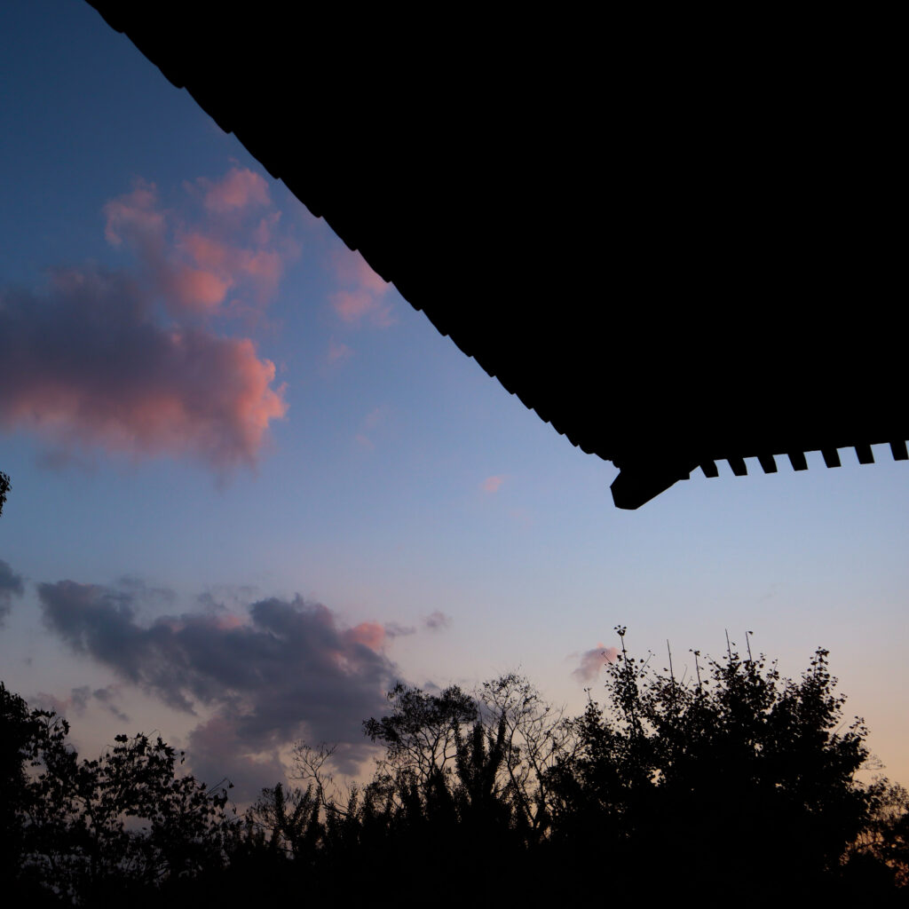 播州清水寺の夕暮れの空